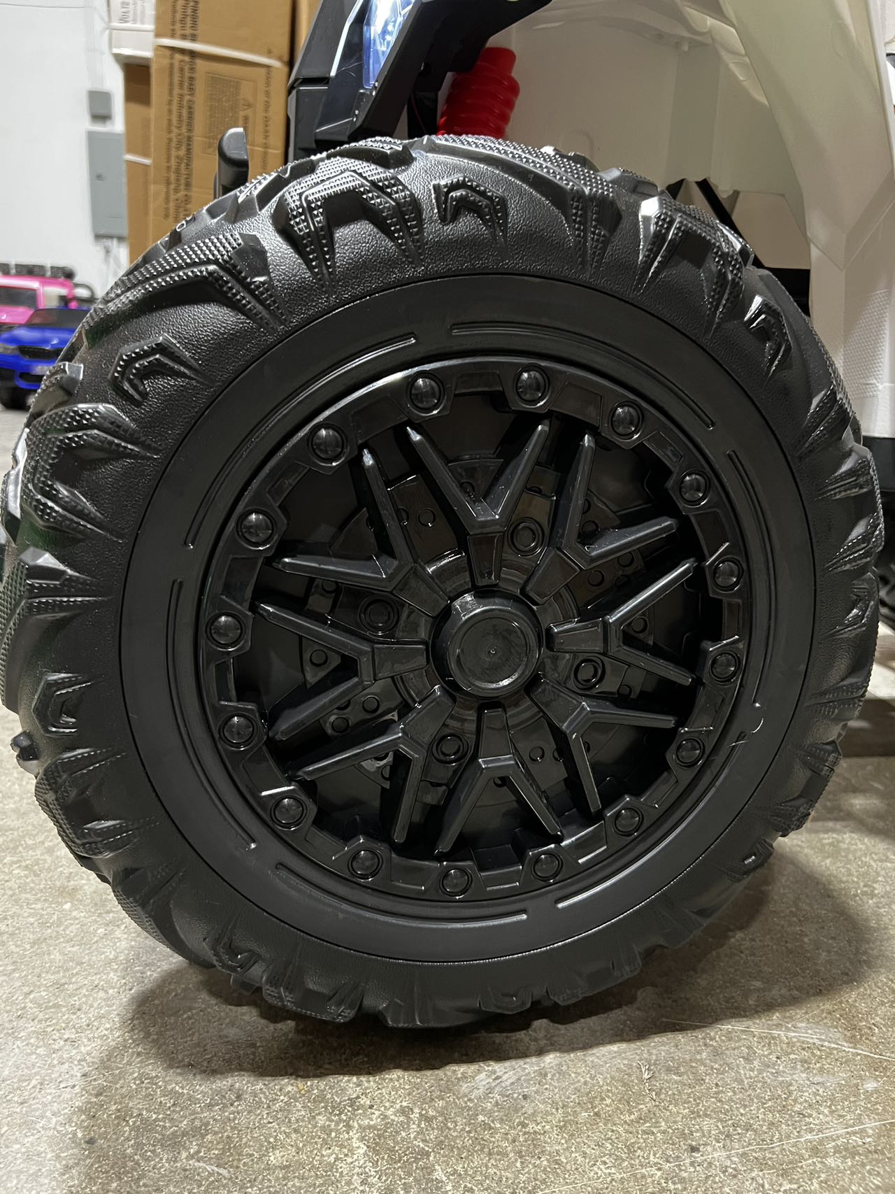 【ALMOST NEW】Realistic Off-Road Monster ATV with Throttle, Brake Pedal and Rubber Tires 24V 4x4 - Image 8