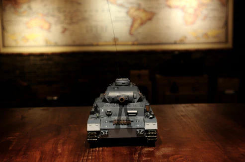 Heng Long® 1/16 RC Battle Tank Panzer IV F2 Type – Upgrade Edition – Metal Gearbox, Infrared Battle & Real Sound Effects - Image 2