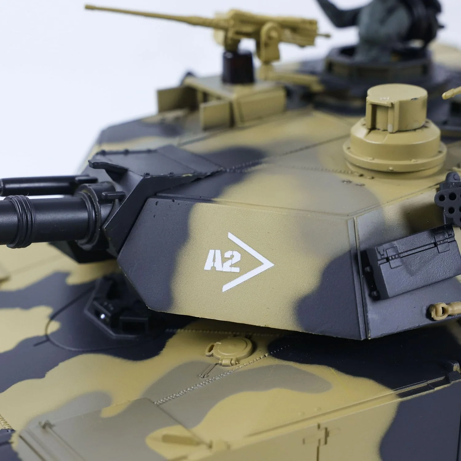 Heng Long® 1/24 RC Battle Tank Abrams M1A2 – 320° Rotating Turret, Infrared Battle, BB Shooting & Real Sound - Image 3