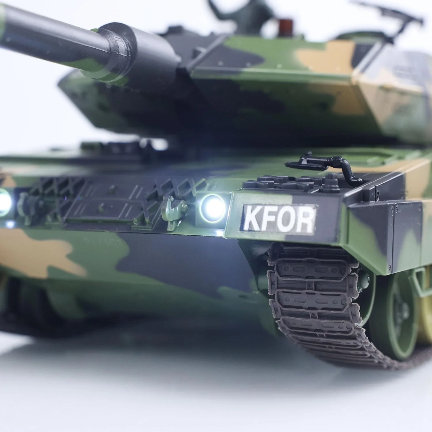 Heng Long® 1/24 RC Battle Tank Leopard 2A5 – BB Shooting, Infrared Battle, Spray Smoke & Real Sound Effects - Image 7