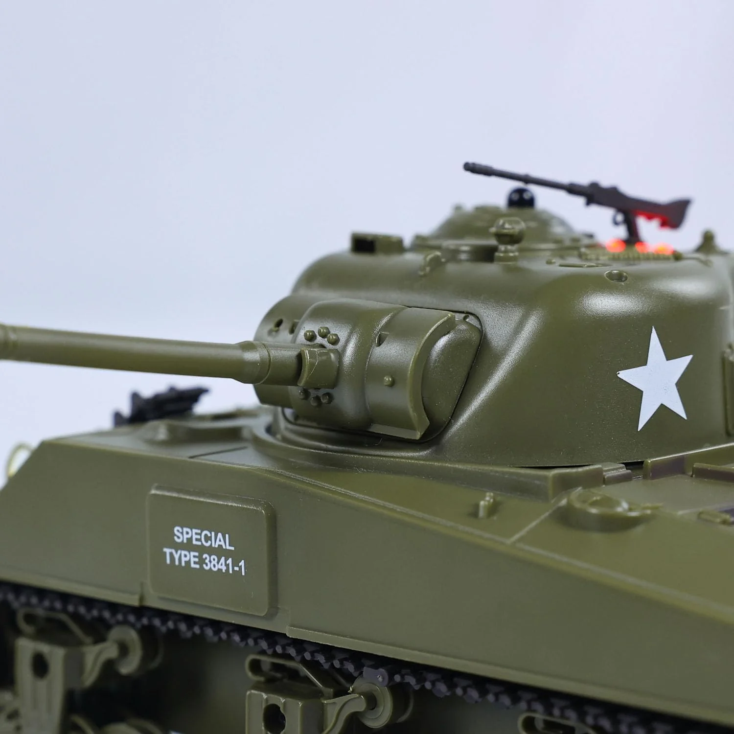 Heng Long® 1/30 RC Battle Tank Sherman M4A3 –  320° Turret Rotation, Infrared Battle, Real Sound & Light - Image 3