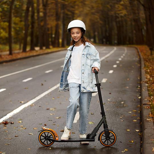 McLaren MCS03 Licensed Scooter (Suitable 9 years+) - Image 15
