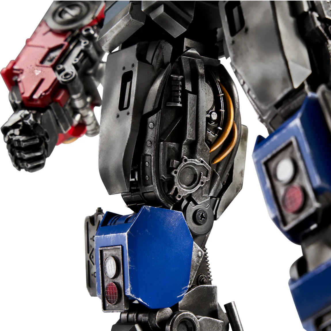Optimus Prime Rise of the Beasts Signature Robot (Limited Edition) - Image 13
