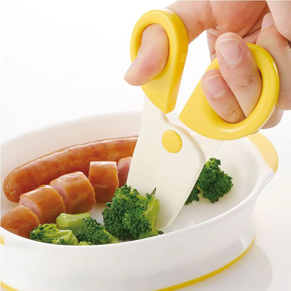 Richell Outdoor Lunch Series Scissors for baby food - Image 2